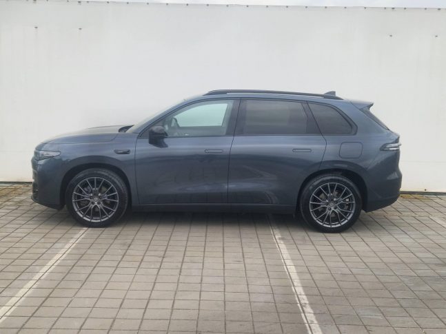 LEAPMOTOR C10  DESIGN PHEV LFP 28.4 kWh 158kw/215 KS
